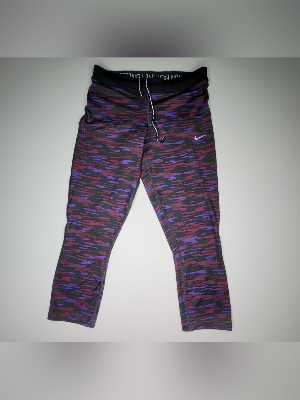 Nike Dri-FIT Camo Leggings Women’s Medium Run Fast Live Fearless
